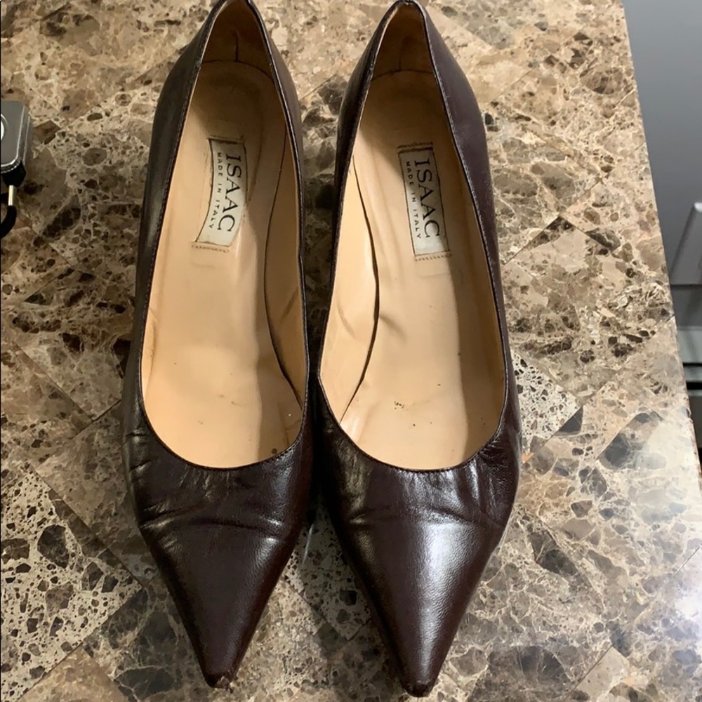 Brown Leather Kitten Heels!